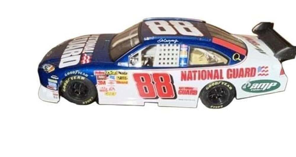 Dale Earnhardt Jr. #88 National Guard NASCAR 1:24 Diecast Car